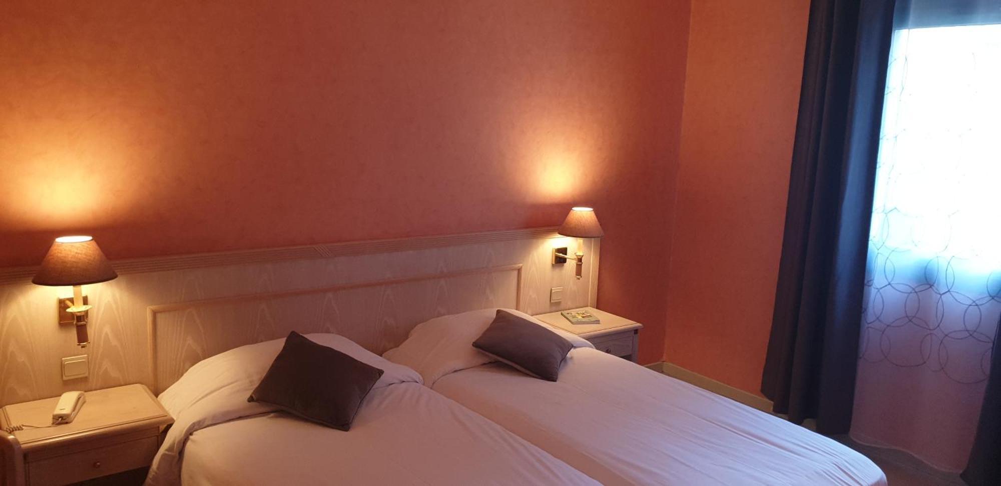 Hotel Logis L'auberge Bourbonnaise