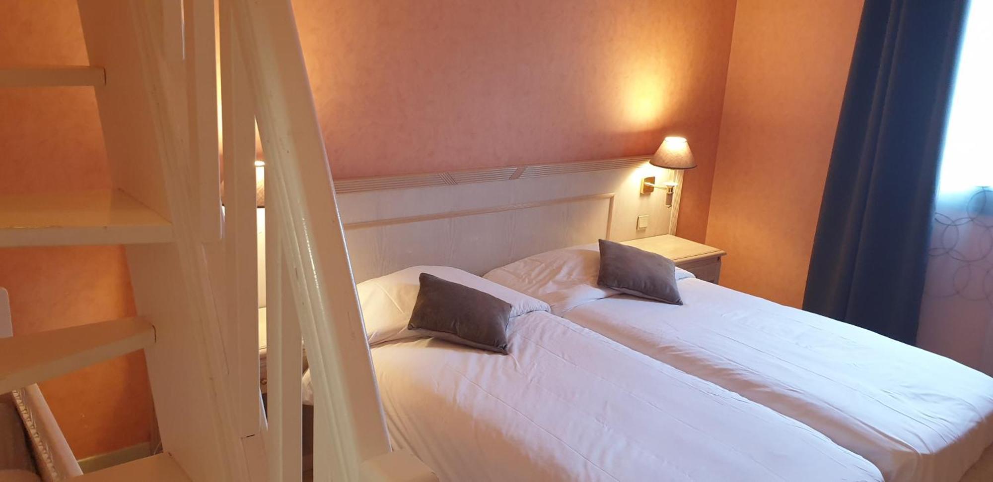 Logis L'auberge Bourbonnaise 3*