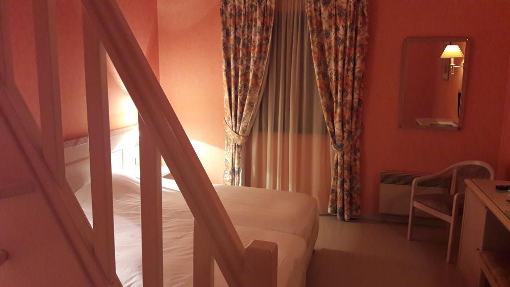 Hotel Logis L'auberge Bourbonnaise Saint-Yorre